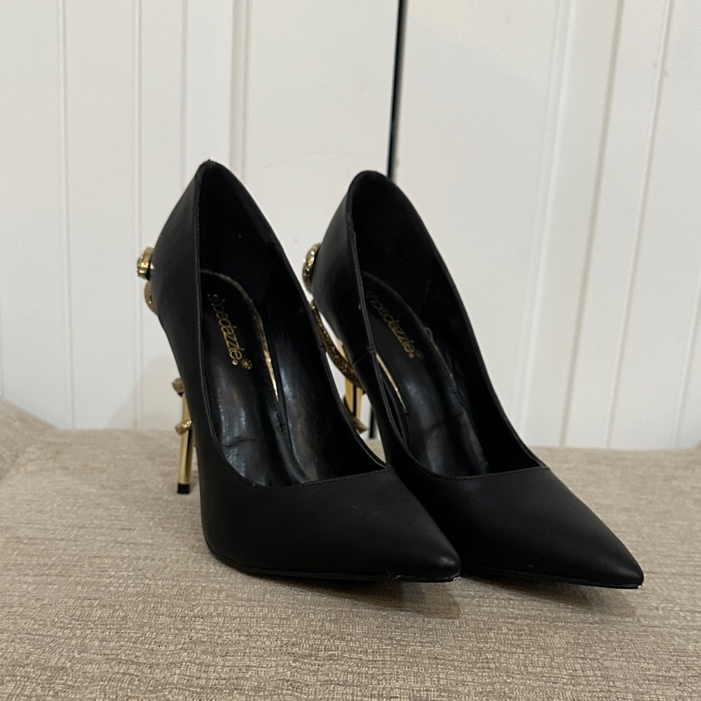 Shoe Dazzle Black Heels with Gold Details